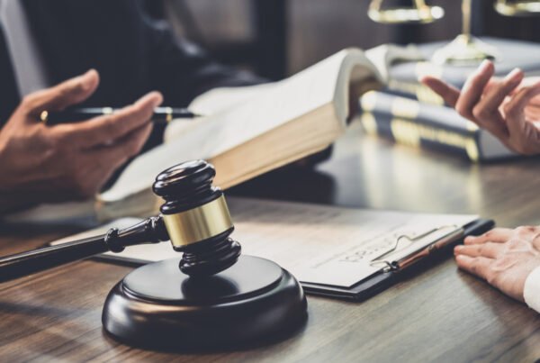 Advocaat inschakelen? Zo stel je de juiste vragen voor een goede samenwerking