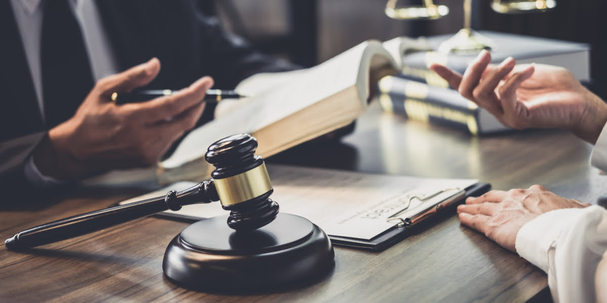 Advocaat inschakelen? Zo stel je de juiste vragen voor een goede samenwerking